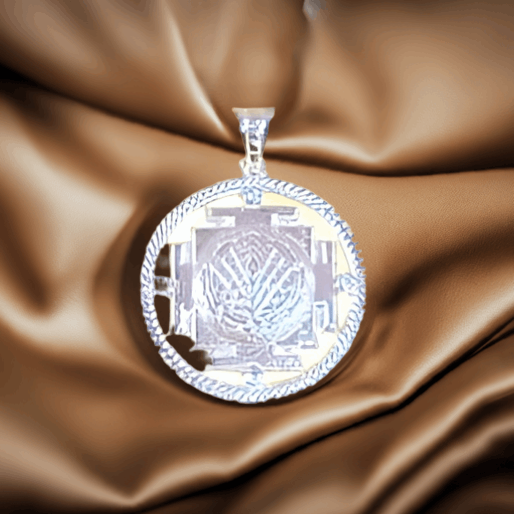 Shree Yantra Pednant